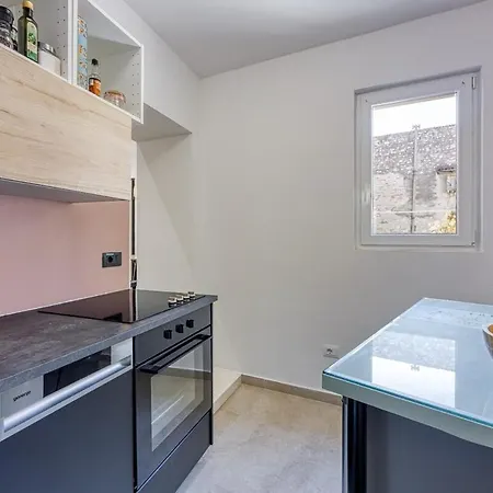 Modern & Spacious Old Town * Rovinj