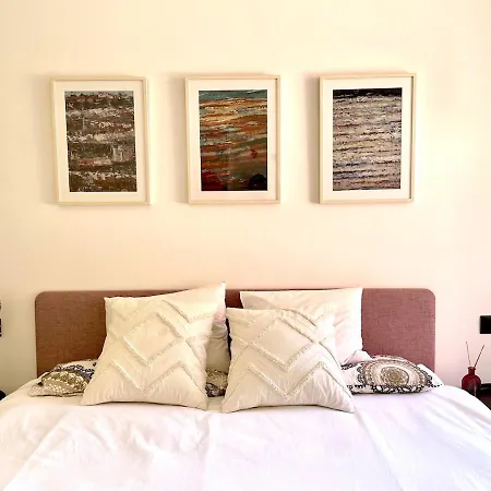 Modern & Spacious Old Town Apartamento